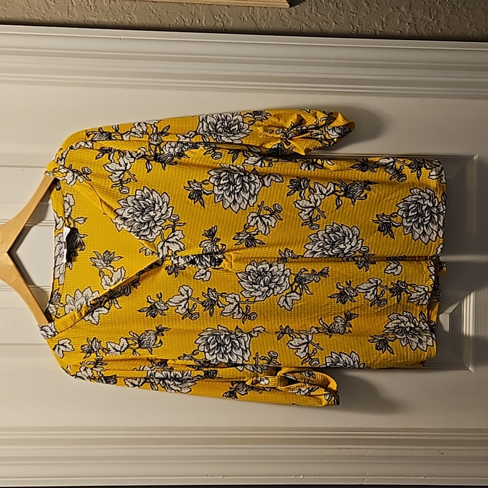 Yellow black white blouse